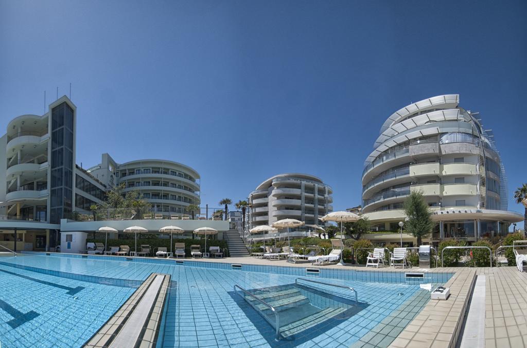Hotel Le Palme - Premier Resort Milano Marittima Exterior photo