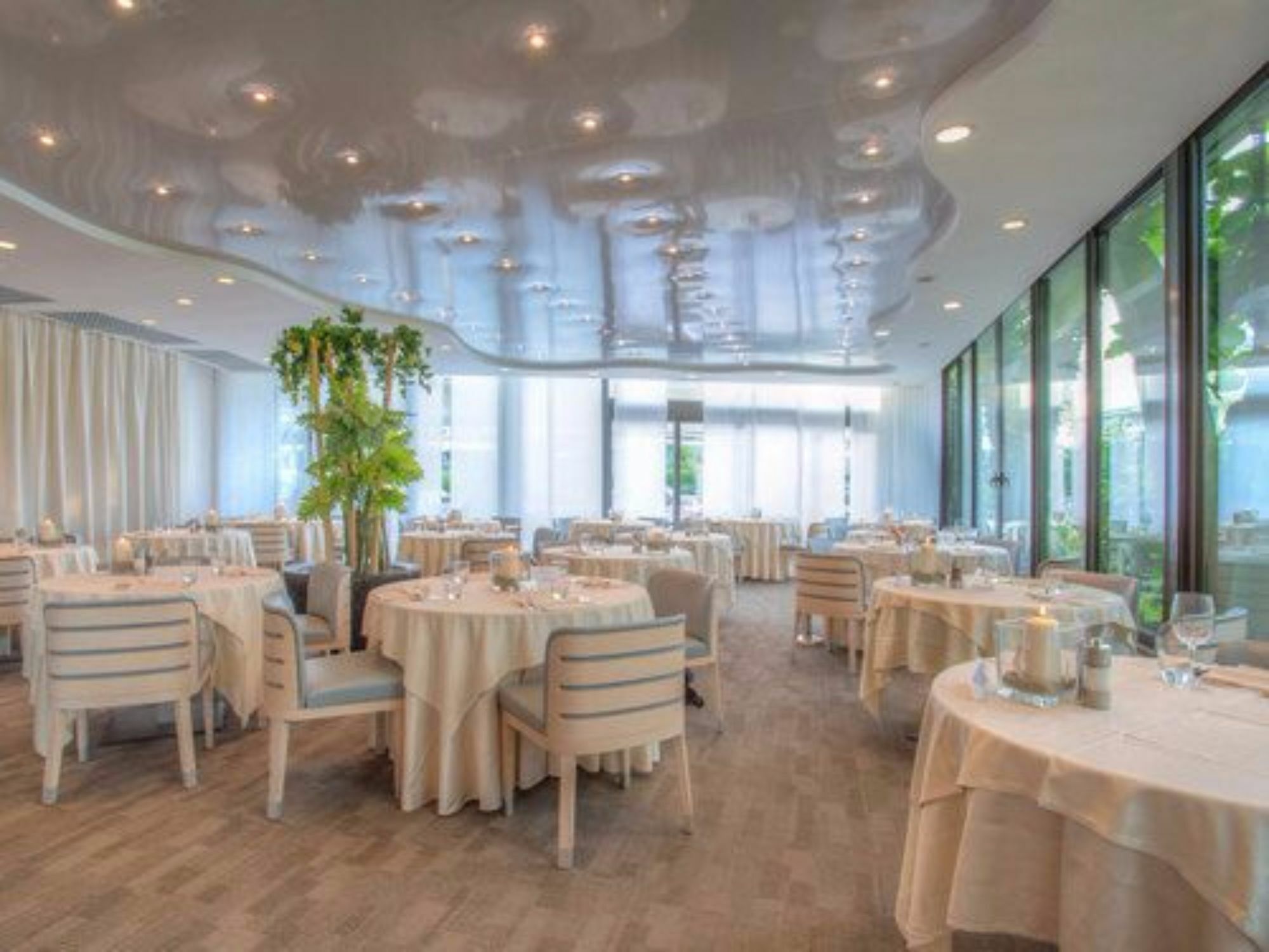 Hotel Le Palme - Premier Resort Milano Marittima Exterior photo